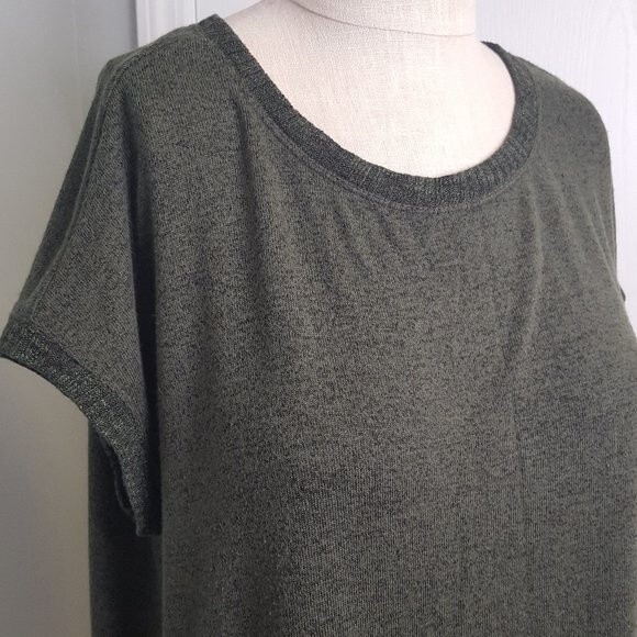 Matty M Zipper Back Olive Green Hi Lo Tunic Top - Picture 3 of 6